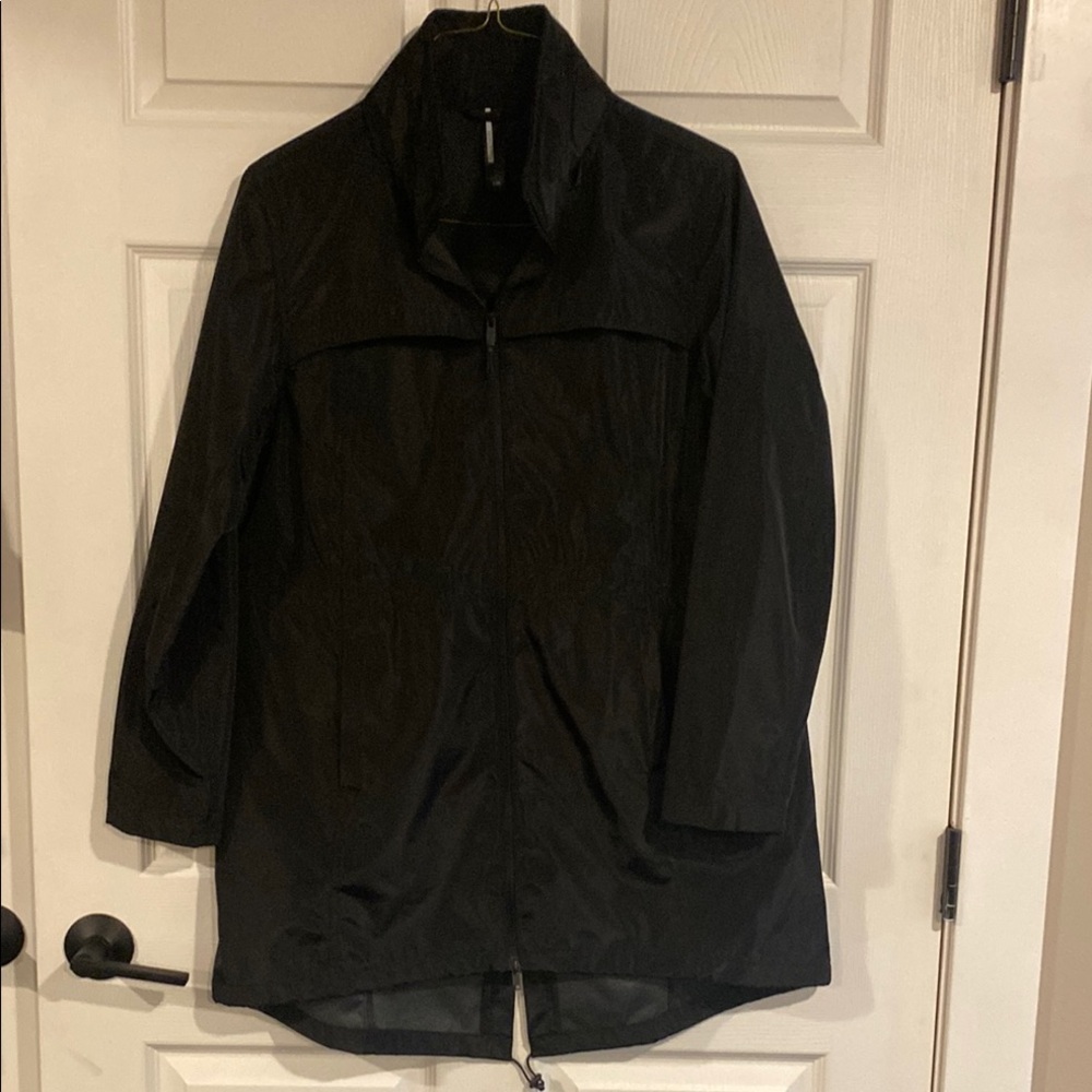 Mondetta Elegant Black Coat